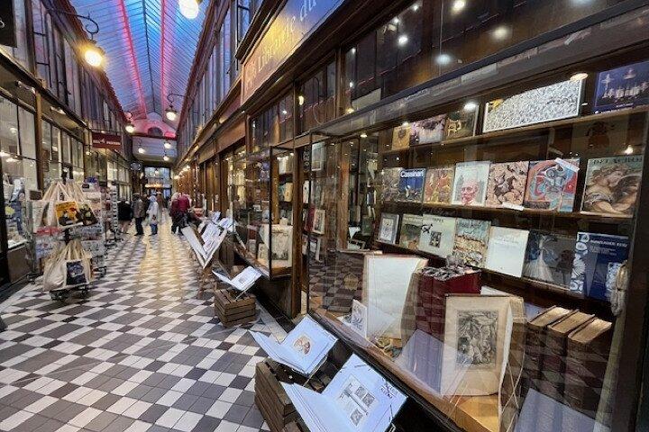 パリの屋根付き通路のウォーキングツアー-最大10名