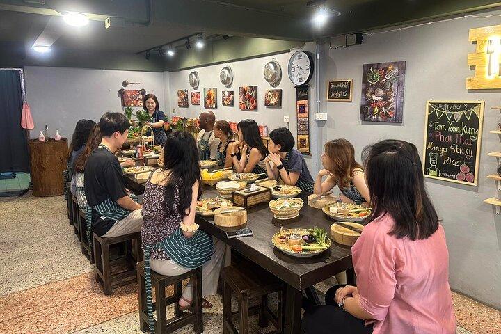 バンコクで市場見学付きタイ伝統料理教室