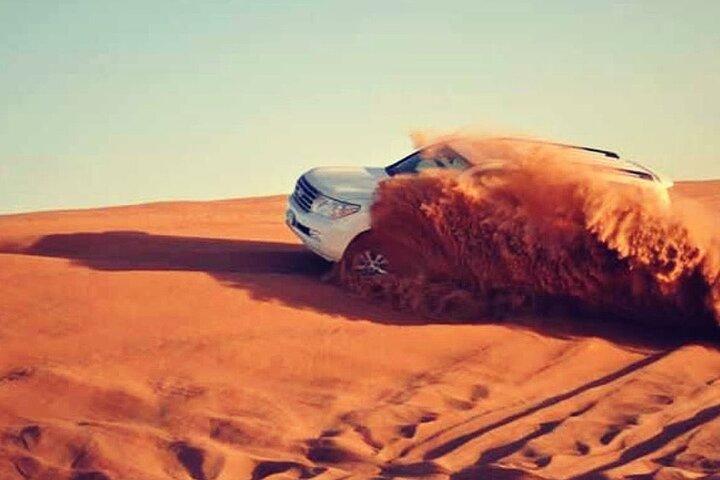 Safari dans le désert de Dubaï Lahbab avec dîner barbecue