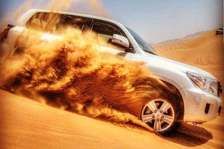 Dubai Lahbab Wüstensafari mit Grillabendessen