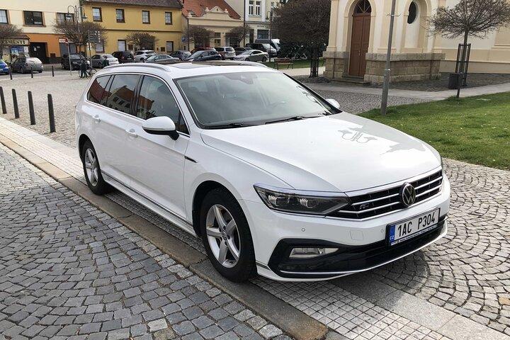 Prag: Privater Transfer zum Flughafen (PRG)