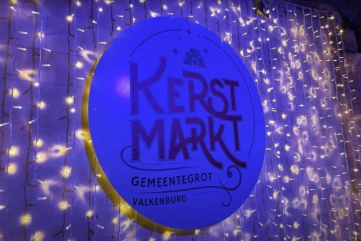 パリからヴァルケンブルグNLケーブへのクリスマスマーケット日帰り旅行