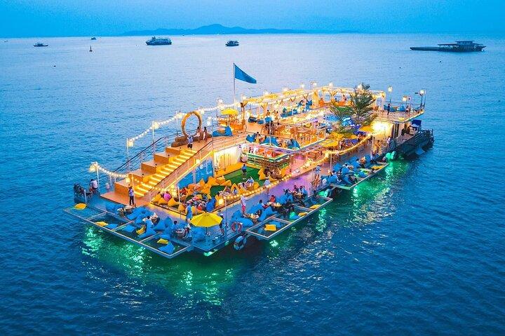 Pesca de squid exclusiva no Chic Floating Café de Pattaya