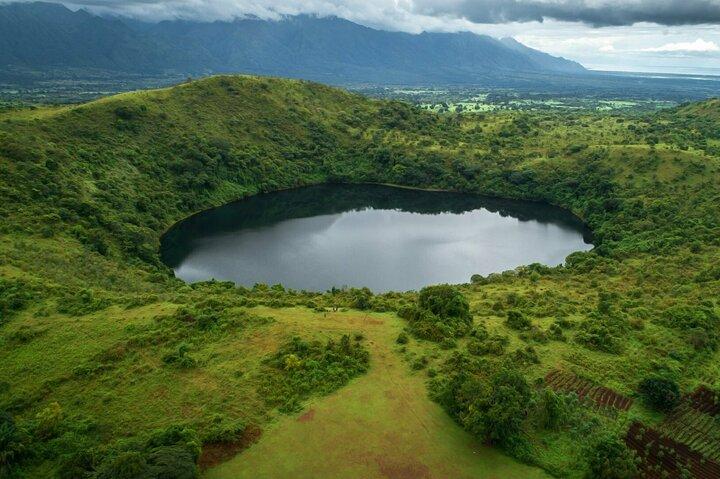 Bisoke or Sabyinyo Volcano Day Hike: Step Into the Clouds