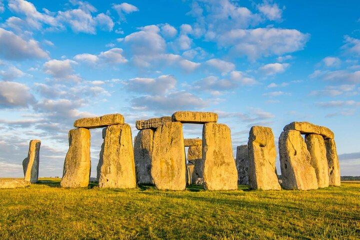 Excursion privée d'une journée: Vancouver to Cotswolds, Bath & Stonehenge