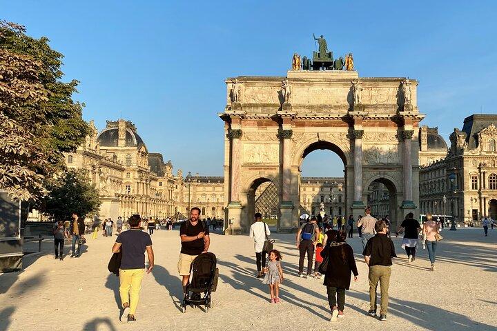 Visite guidée d'une journée complète à Paris, Tour Eiffel, Louvre, Montmartre