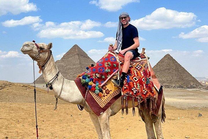 Giza Pyramids, Mummies Museum & Bazaar – All-Inclusive Full Day