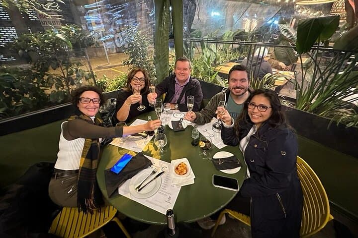 Barcelona Old Town Night Small Group Tour with Tapas & Flamenco