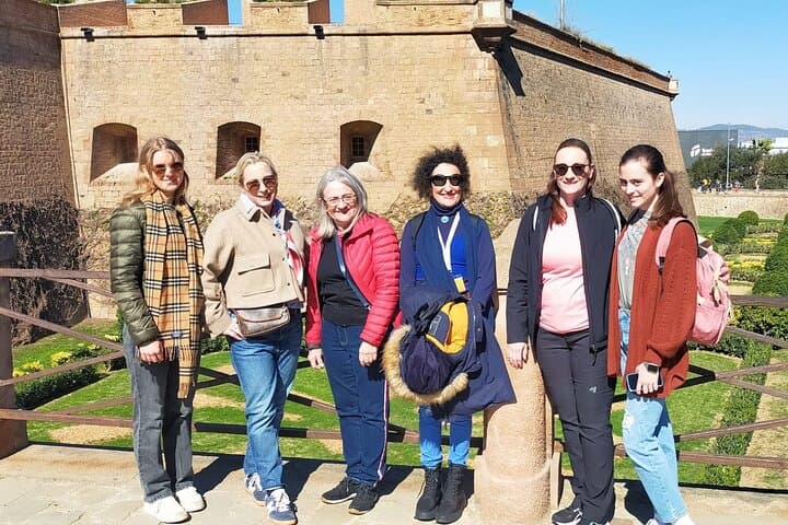Barcelona Best Views: Old Town and Montjuic Castle Private Tour