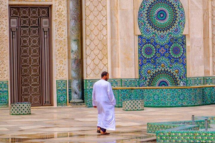 Casablanca 1-Day Layover Private Tour and Authentic Moroccan Bath