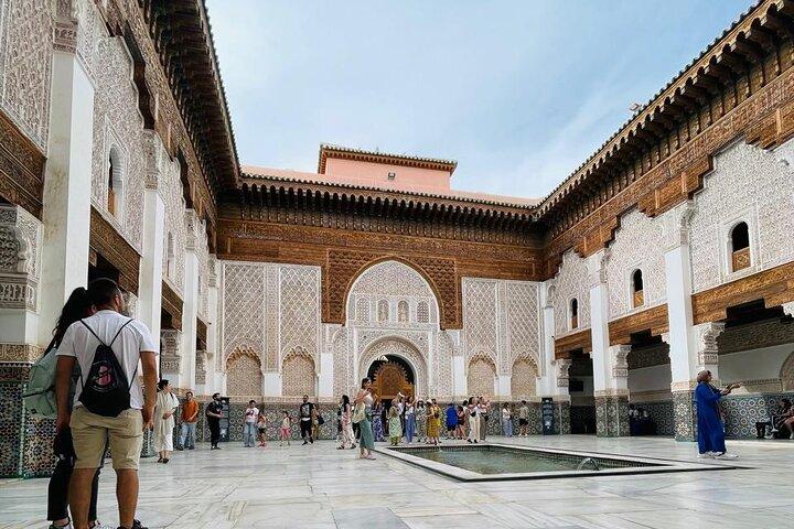 Marrakech: Tour della Madrasa di Ben Youssef, Dar El Bacha e Medina