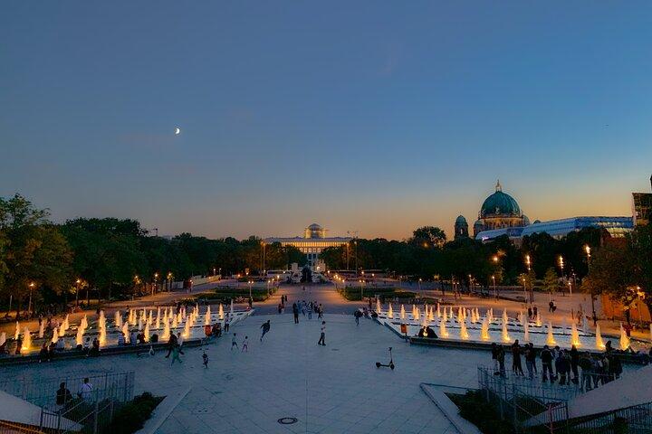 Big Bus Tour panoramico notturno di Berlino in autobus scoperto