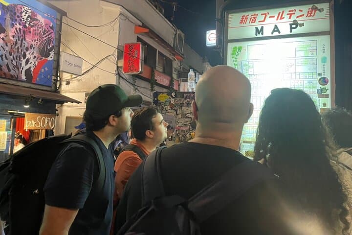 Tokyo: Shinjuku Golden Gai Bar Hopping that only locals know