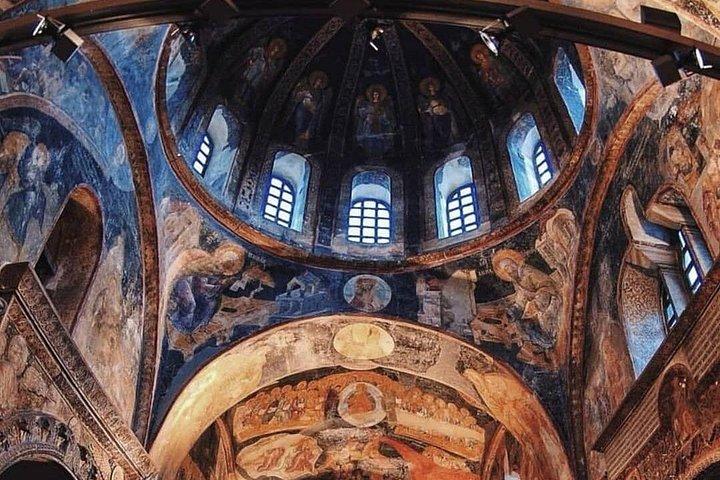 Istanbul Revealed: Historic Pathways & Bosphorus Serenity
