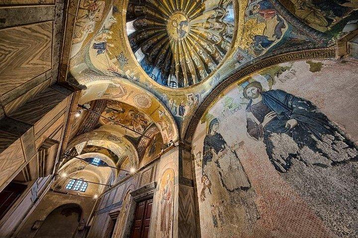 Istanbul Revealed: Historic Pathways & Bosphorus Serenity