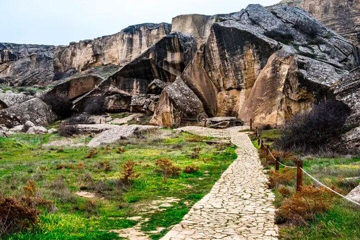 Baku : Gobustan, Absheron Sights Excursão de um dia com almoço incluído