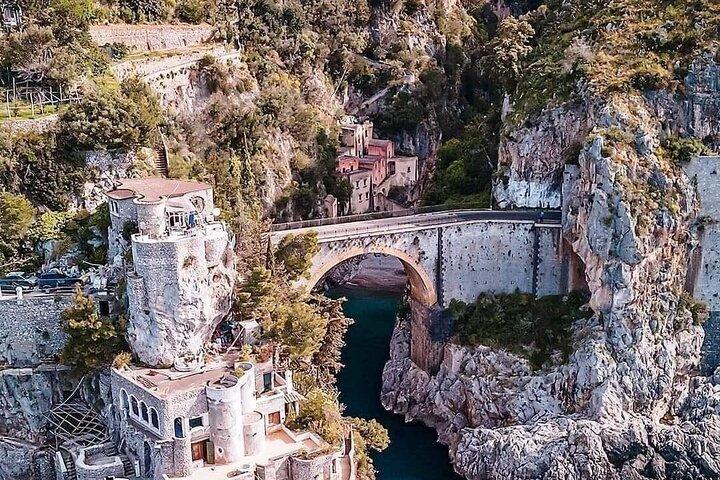 Increíble recorrido por Amalfi Drive