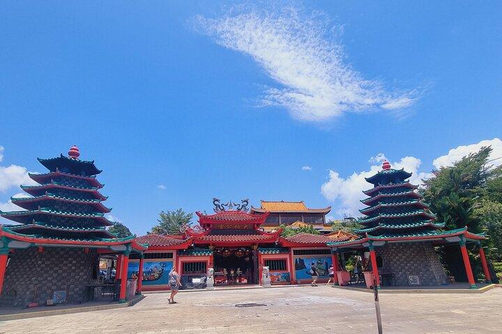 1 dag Batam City Tour met veerbootticket, lunch en massage