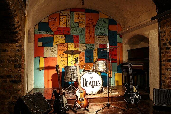 ロンドン発リバプール＆ビートルズ日帰りツアー