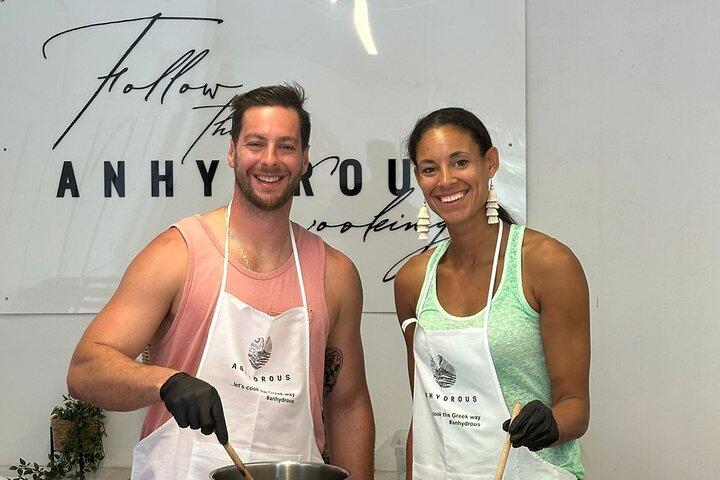 Clase de cocina privada y recorrido por la isla de Santorini