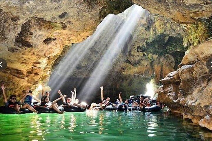 Salida del sol del Monte Merapi, cueva de Jomblang y excursión a la cueva de Pindul