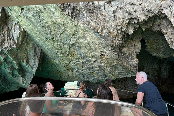 Tour en Barca de Capri y visita a la Grotta Azzurra