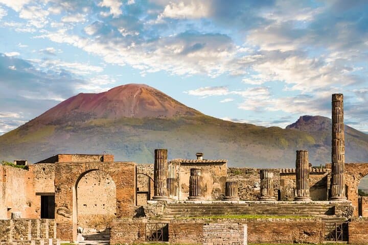 Pompeii & Sorrento Full-Day Tour from Naples+Skip-the-Line+Lunch