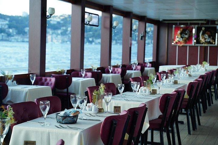 İstanbul Dinner Cruise with Turkish Night