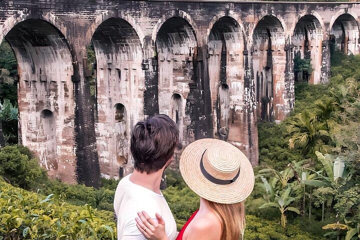 5 Day Sri Lanka Tour : Including Temple of Tooth & Sigiriya Trip
