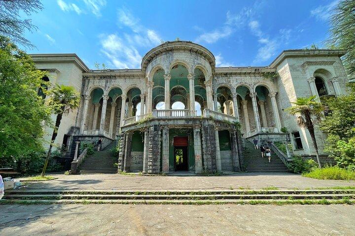 Excursion d'une demi-journée dans les sanatoriums abandonnés de Tskaltubo au départ de Kutaisi