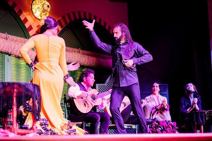 Seville Flamenco Show med middag og Flamenco Kostume Museum