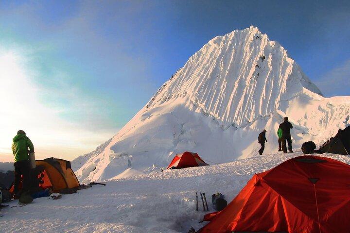Huaraz: アルパマヨクライミング - 5泊6日