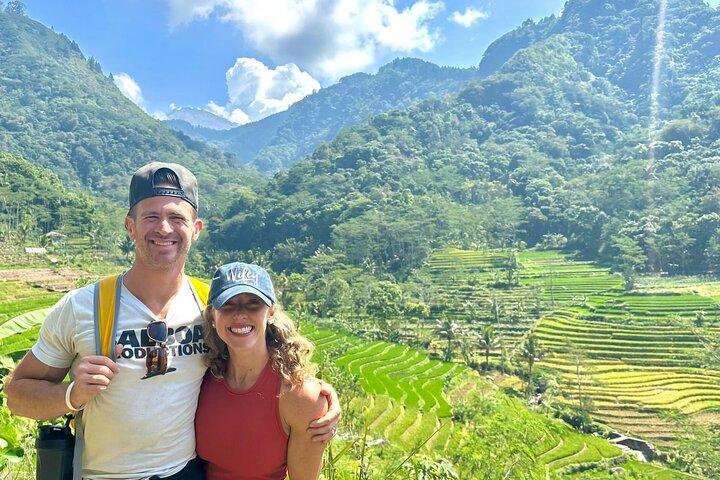 Paseo en cascada escondida y terrazas de arroz Selogriyo desde Yogyakarta