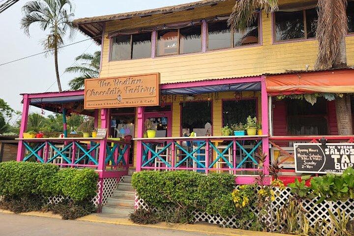 Experiência Tropical em Roatan: Animais, Chocolate e Rum