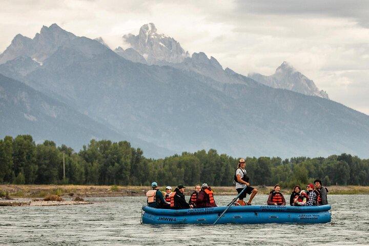 Vues 14 - Mile Snake River Scenic Float