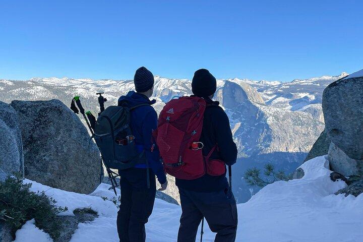 Yosemite Winter Wonderland Senderismo guiado o raquetas de nieve