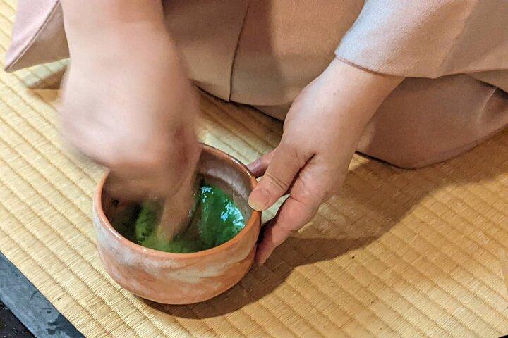 東京は専門家に学ぶ本物の抹茶体験