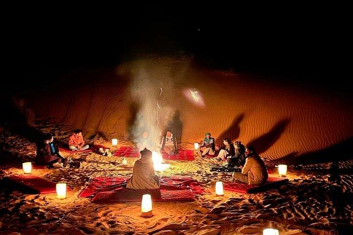 Desert Camping in Bedouin Tent com jantar