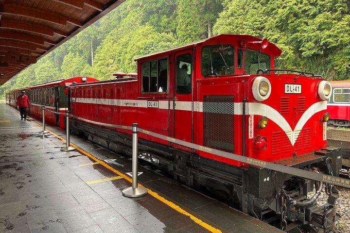 台北発阿里山、日月湖、台中3日間ツアー