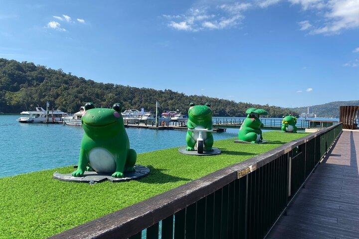 台北発阿里山、日月湖、台中3日間ツアー