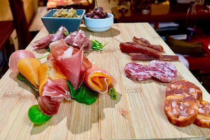 ローマ・パンテオン訪問とワインペアリングによるトップフードテイスティング