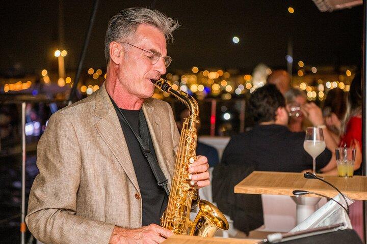Sunset Jazz Katamarankryssning med aperitivo och levande saxofon