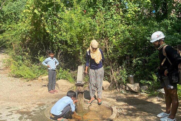 Aravali Escursioni esotiche, Yoga con colazione