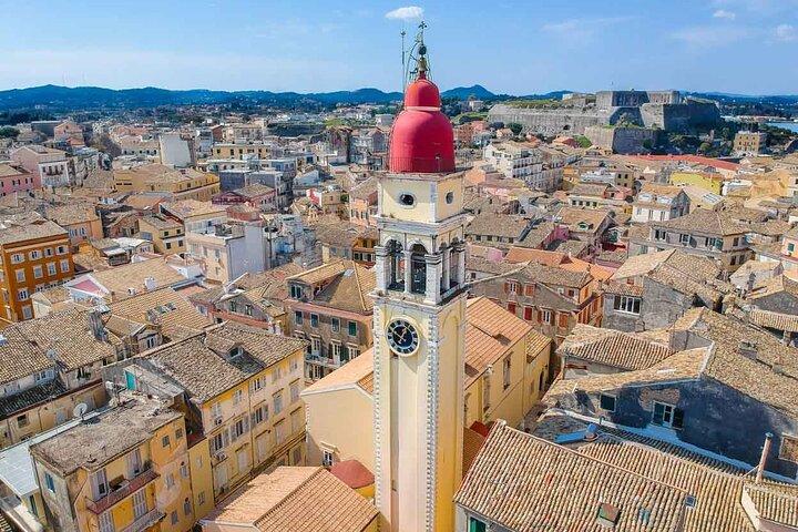Explorar igrejas e mosteiros ortodoxos em Corfu