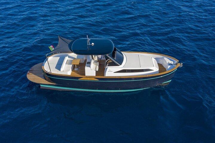 Privé Capri Boottocht met Gozzo 35 Apreamare