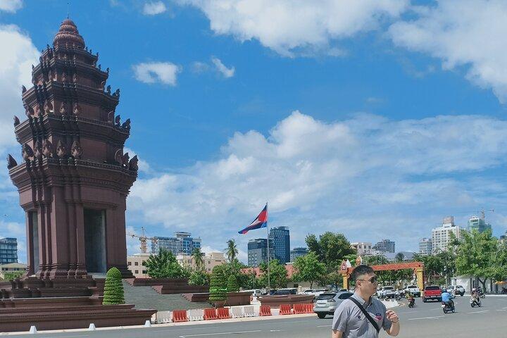 Verken Phnom Penh City met lokale gids ophalen bij uw hotel