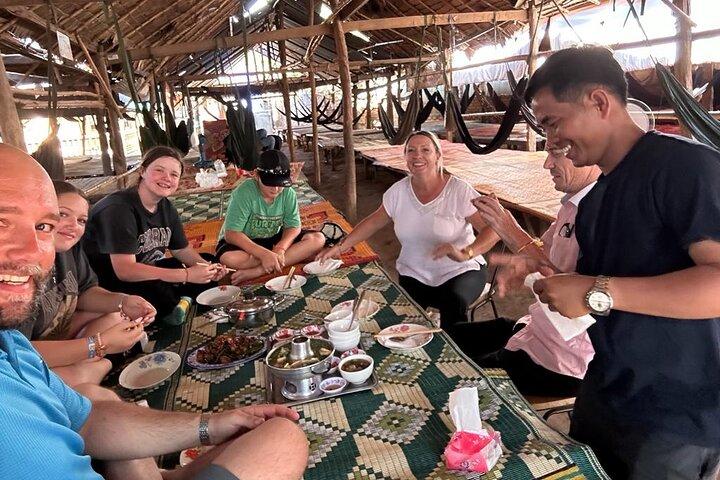 Verken Phnom Penh City met lokale gids ophalen bij uw hotel