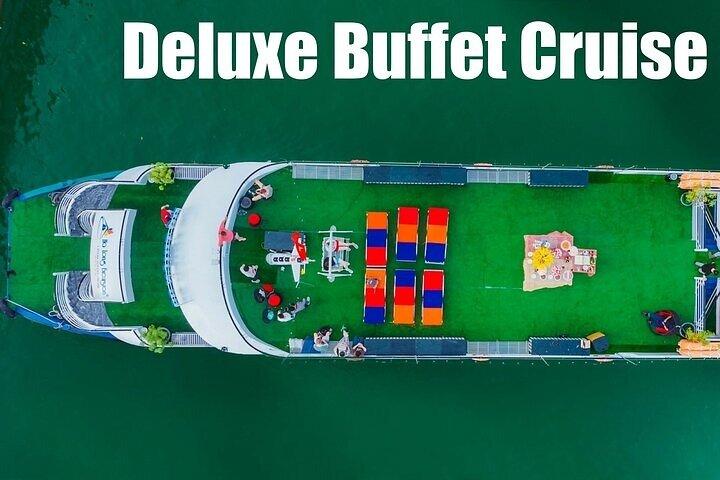 Halong Bay Tagestour von Hanoi : Cave Island Kajak-Buffet Mittagessen