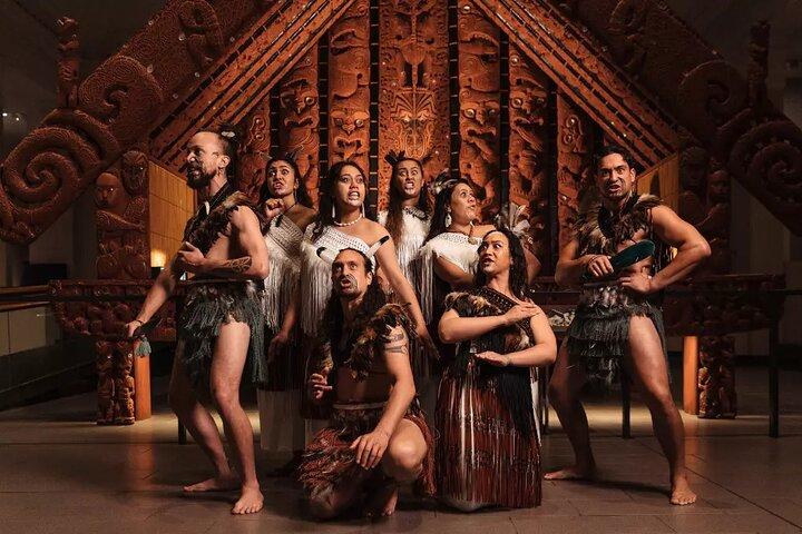 [PRIVÉ] Haka à Waves Auckland West Coast Journey