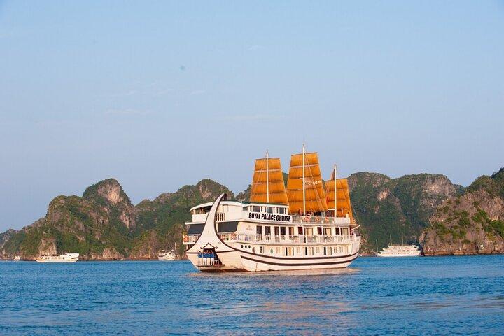 2-Day Halong Bay Getaway com Royal Palace Cruise de Hanoi